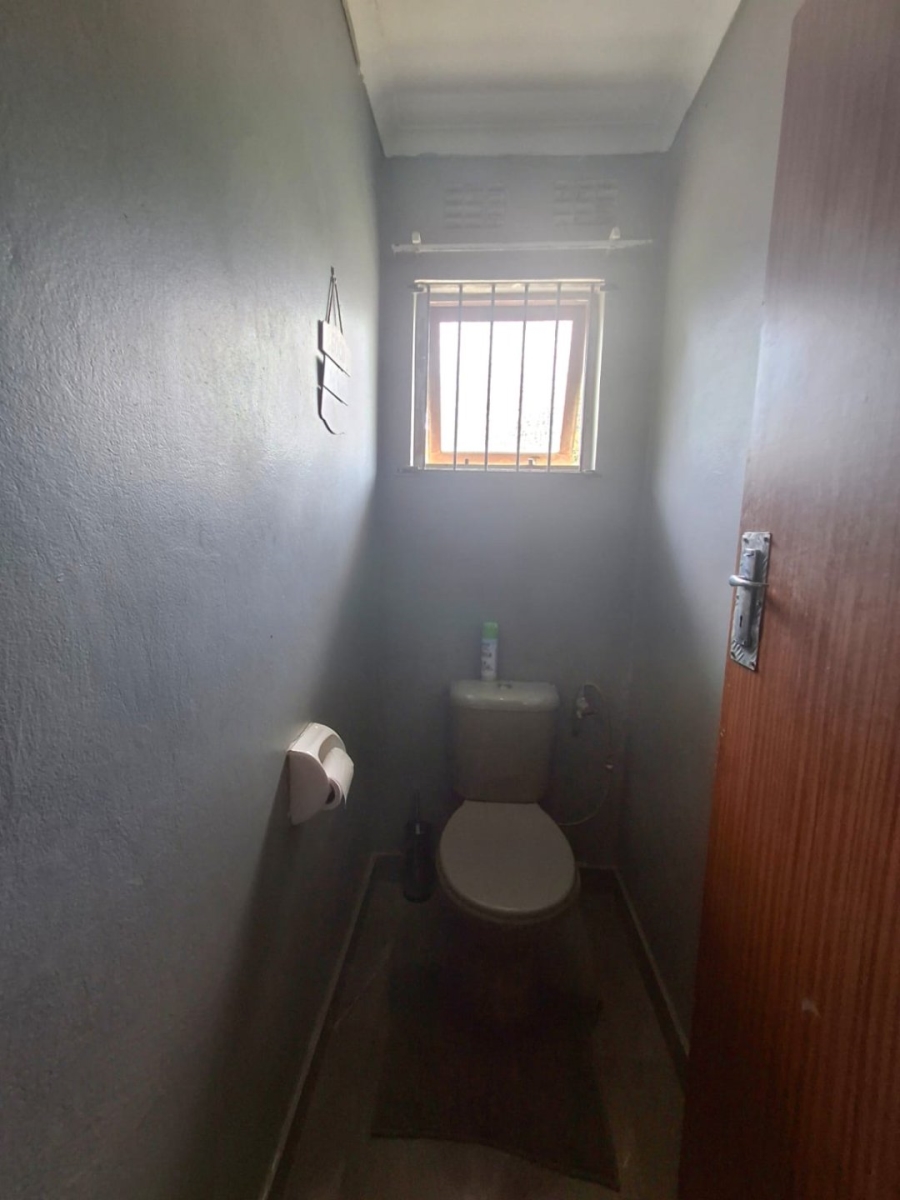 7 Bedroom Property for Sale in Amalinda Eastern Cape